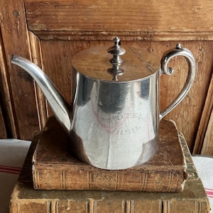 Hallmarked MAPPING & WEBB, Silver Plated Teapot, prince’s plate, Triple deposit, London and Sheffield. Made for the RUHL Hotel, Nice, France