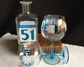 Vintage French PASTIS 51 set, collectable carafe and 2 PISCINE glasses. All in perfect condition. Bistro, bar top, Pernod. Man gift, cave