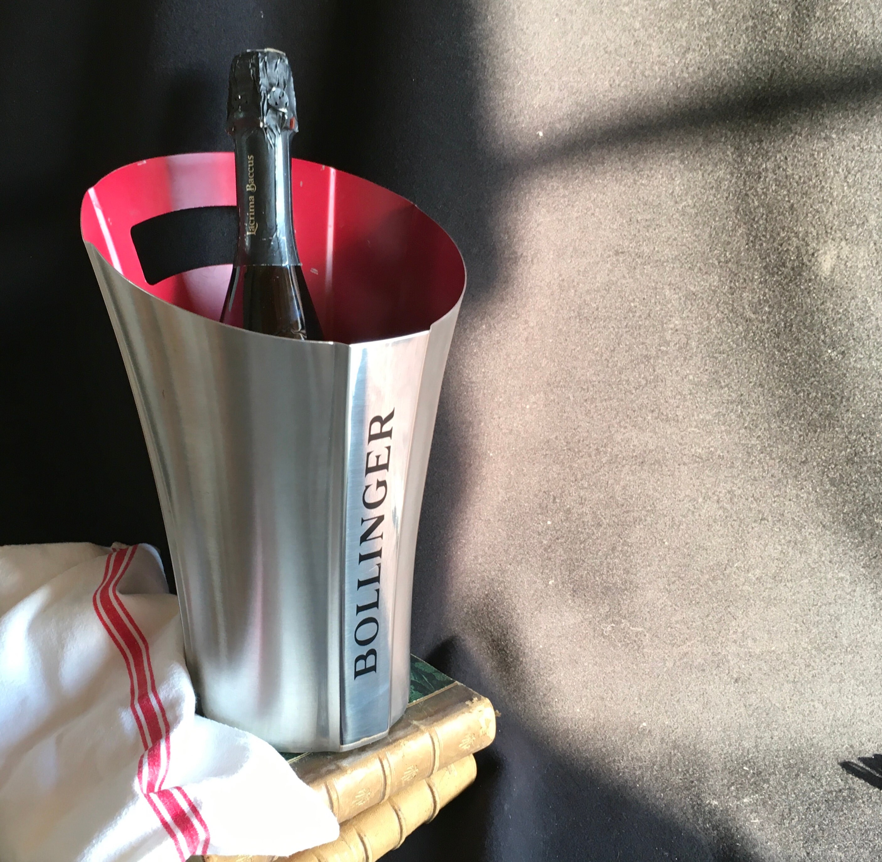 Refroidisseur de Champagne Bolésimé Bollinger, Seau à Glace, Refroidisseur Vin. Les Filles Abfab et