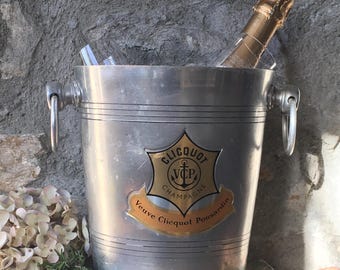 Vintage French “VEUVE CLICQUOT” (Cliquot) aluminium Champagne cooler, ice bucket, wine cooler. Bar, Bistro, advertising. 1970. Has been BUSY