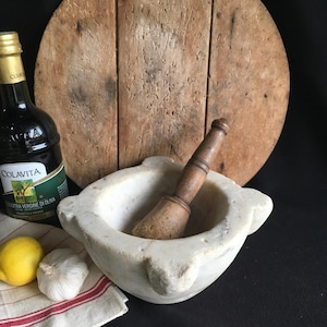 【 17世紀の乳棒 】フランス製　ANTIQUE グラインダー ビンテージの大理石製フランス製乳棒と木製の乳鉢。 - Etsy 日本