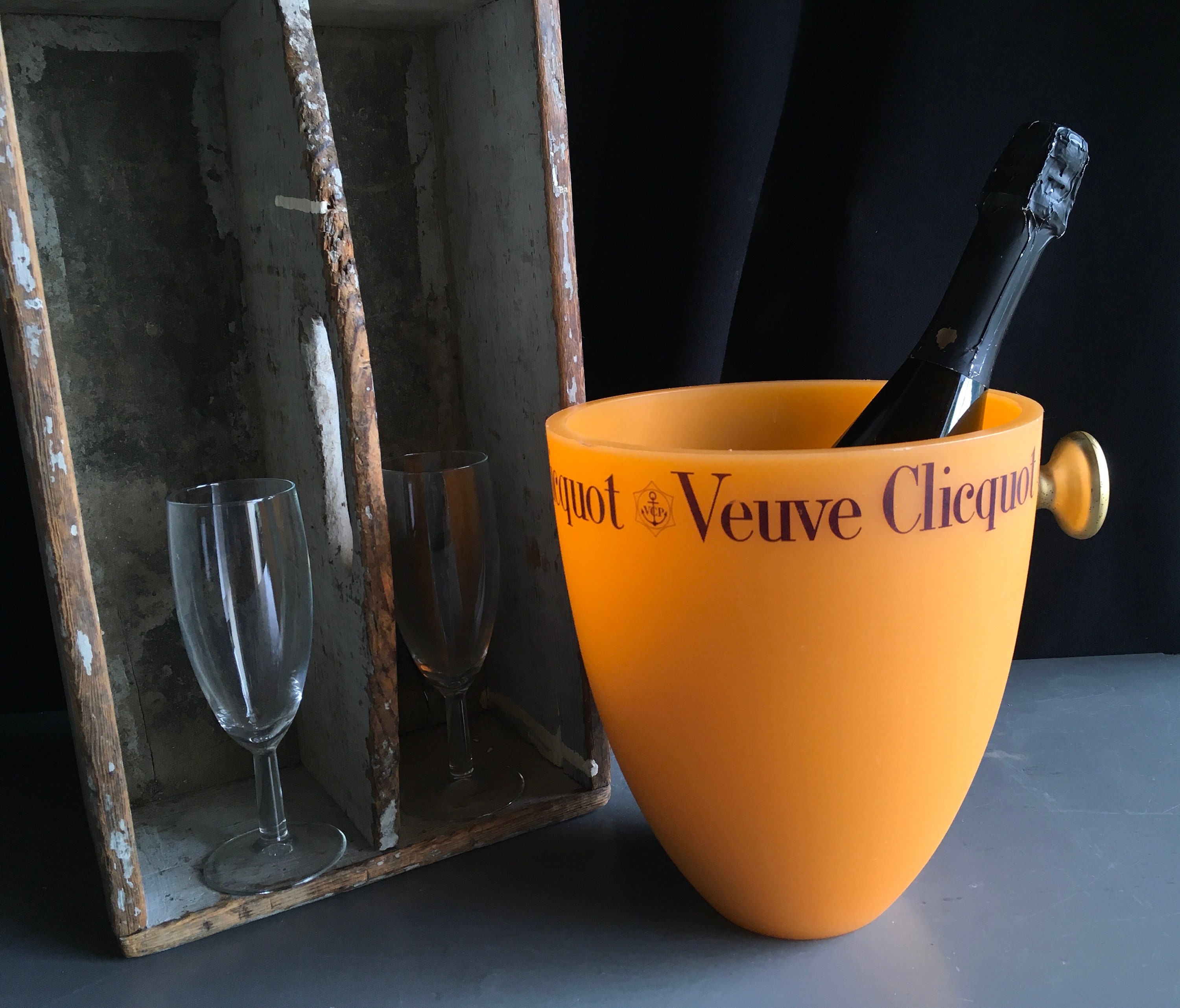 Veuve Clicquot | Cliquot Millésime Français Champagne, Seau à Glace, en Très Bon État. Publicité, Bi