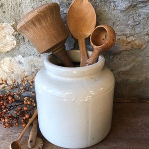 Terre de fer, vintage Franse mosterdpot. Groter formaat. Geweldige staat. Decoratie, vaas, keukengerei noem maar op, het kan het!