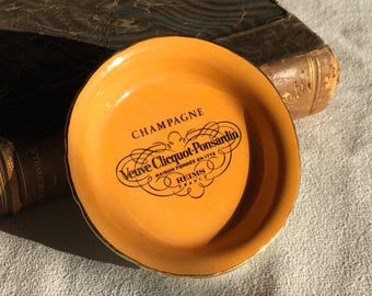 ヴーヴ・クリコ・ポンサルダンの灰皿、ヴィンテージのオレンジ色の陶器