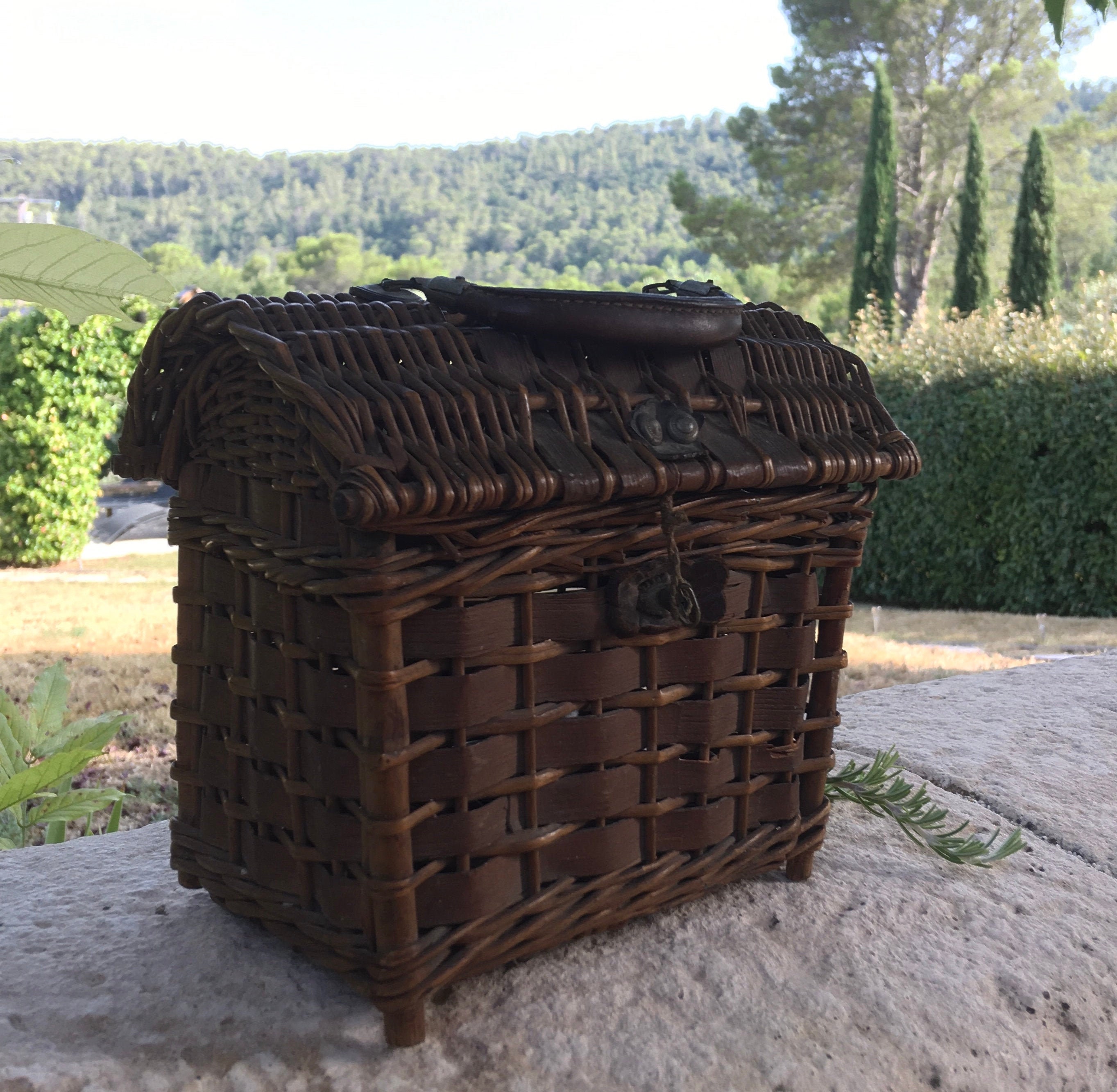 Panier à Couvercle Provençal Vintage, Petite Taille, Excellent État, Belle Façon de Ranger Des Morce