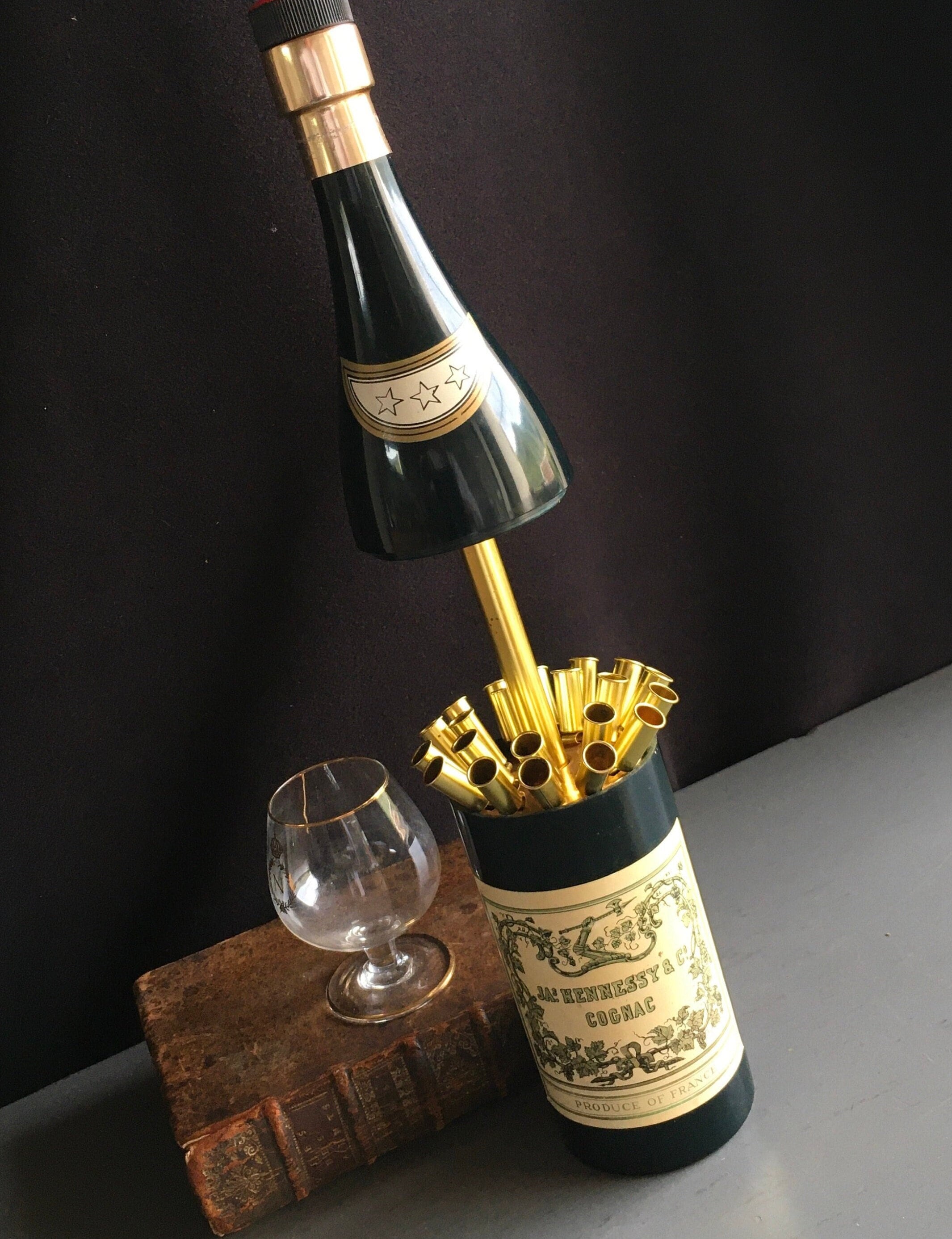 HENNESSY Cognac MUSICAL CIGARETTE Dispenser. Man Cave, Gift, Collectable,  Mid Century European, Retro, Bistro, Bar, Advertising Brandy