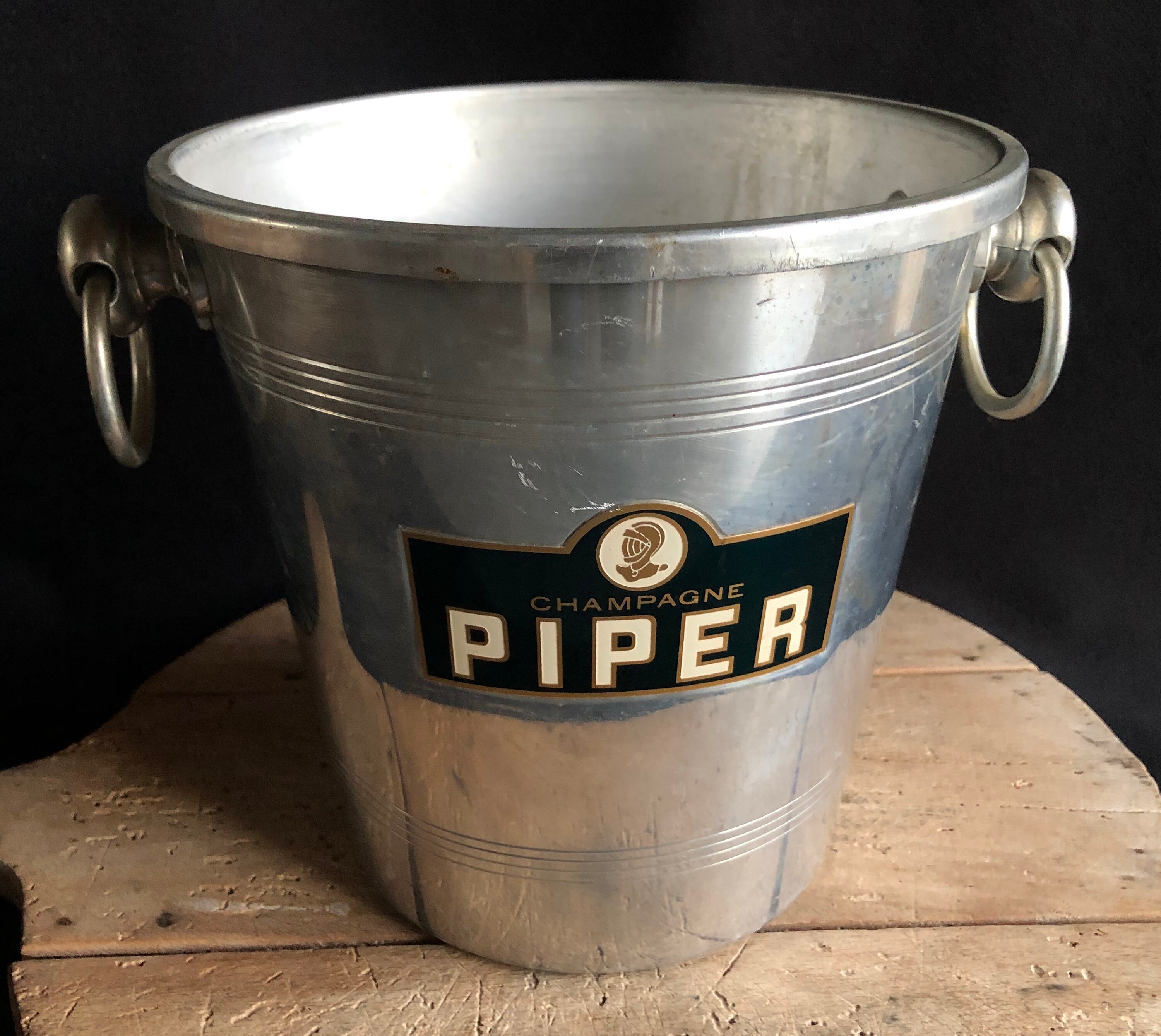 Millésime Français Seau à Champagne Piper, Refroidisseur de Vin. Utilisé, Mais Bon État Vintage. Bis