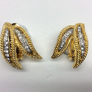 Lisner, Never Worn, Pave' Crystal Stone , Clip Earrings, vintage des années 1960.