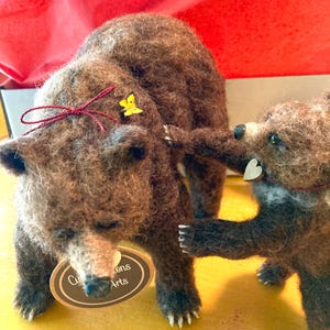 Needle Felted Grizzly Bear Mama and Cub Made-to-Order, Woodland Animal, Fiber Art, One of a Kind, Unique, Nature Decor image 4