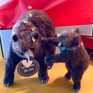 Needle Felted Grizzly Bear Mama and Cub Made-to-Order, Woodland Animal, Fiber Art, One of a Kind, Unique, Nature Decor image 5