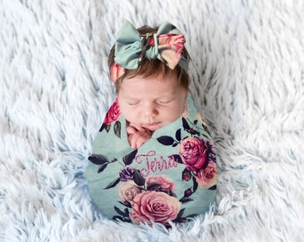 Personalisierte Blumen Swaddle Decke und Stirnband Set, Rosa und Blau