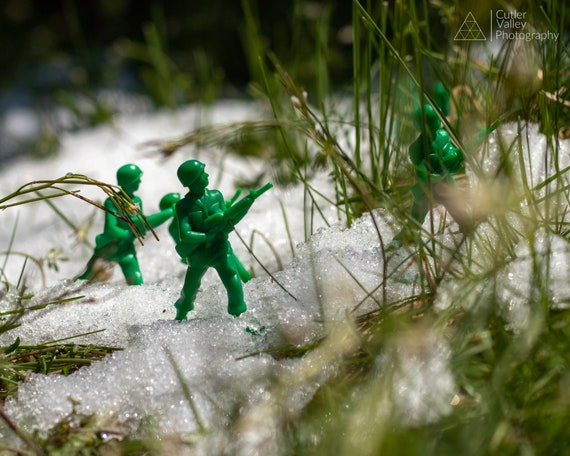 army men toy soldiers