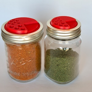 Mason Jar Shaker Lid | 3D Printed Adjustable Spice Lid | Standard & Wide Mouth | Twisting Pour or Sprinkle Top | Kitchen Organizer