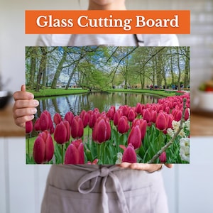 Tulip Field Charcuterie Board – Flower Glass Cutting Board – Floral Kitchen Decor – Housewarming Gift – Spring Gift for Garden Lovers