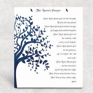 Targa in legno con testo in inglese, regalo di preghiera per infermieri, design albero della vita, 27,9 x 35,6 cm – opzione di personalizzazione