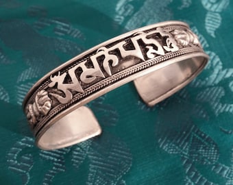 Beautiful filigree silver Bracelet with Om Mani Padme Hum from Nepal