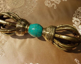 Very beautiful solid brass Vajra / Dorje from Nepal 16 cm with turquoise