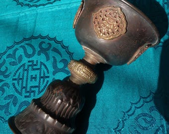 Original antique handcrafted Tibetan butter lamp from Nepal · copper · 18 cm