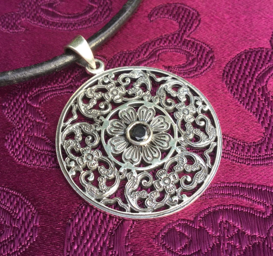 Amulet from Nepal LOTUS Mandala, 925 Silver with Onyx, very fine Handicraft