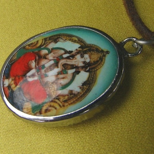 Beautiful SILVER Buddha amulet from Nepal with small Thangka: Ganesha