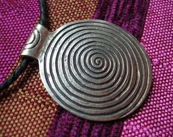 Beautiful large AMULET / Pendant from Nepal Spiral / Snail