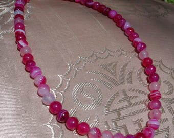 Dreamy necklace from Nepal made of pink eye agate, 50 cm