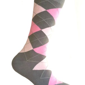 Triple M Plus Men's Gray with Pink and Light Pink Color Plaid Argyle Tartan Socks Necktie Bowtie Pocket Square In Various Package