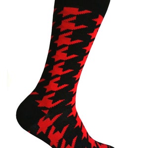 Triple M Plus Men&#39;s Black with Red Houndstooth Pattern Novelty Dress Socks Necktie Bowtie Pocket Square in Various Package