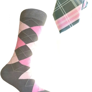 Gray Color Plaid Necktie with Argyle Dress Socks for Men In Multi-occasion
