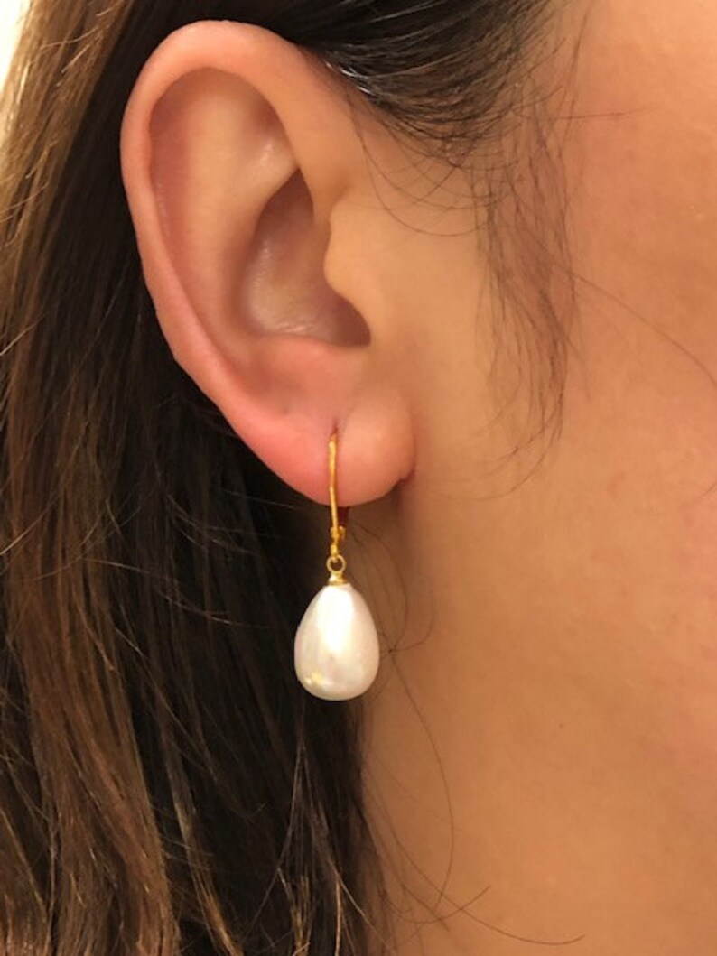 Women 11-13 MM Natural Shell Pearl Dangle Earrings Elegant Party or Wedding Earring