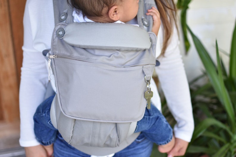 ergobaby pouch