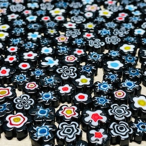 30 cabochons en verre fleur millefiori
