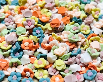 40 Resin Flower Cabochons
