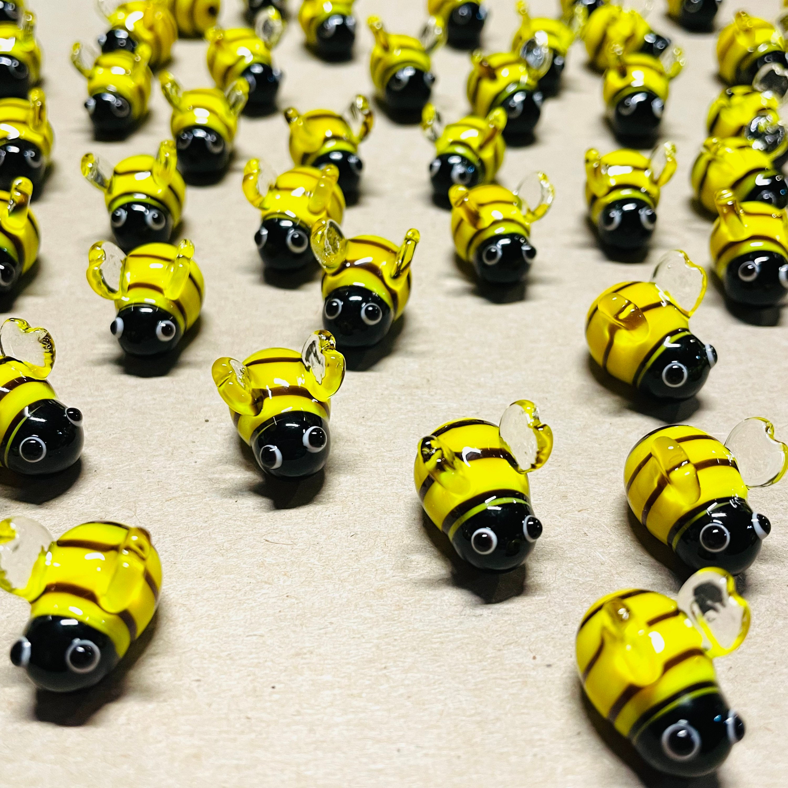 haddiy tiny craft bees,50 pcs small plastic resin bumble bee decor