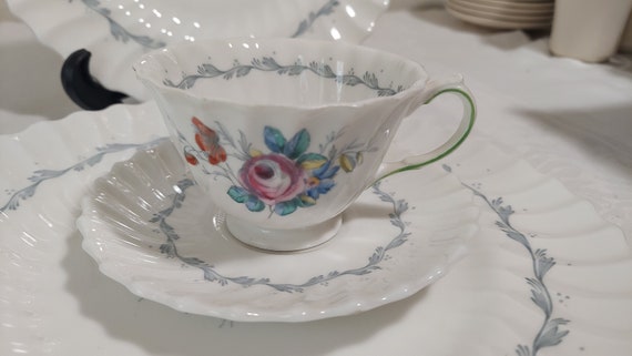 ROYAL DOULTON "The Chelsea Rose" collection