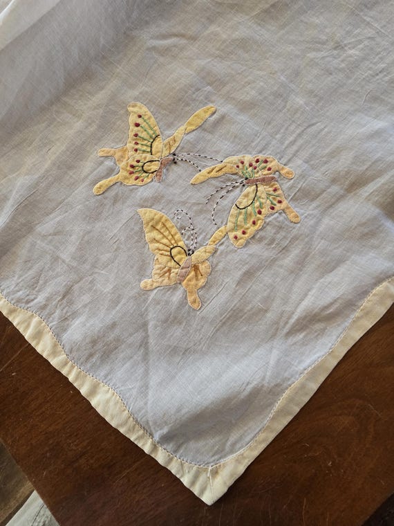 Butterflies Applique on Voile Tablecloth 49x49