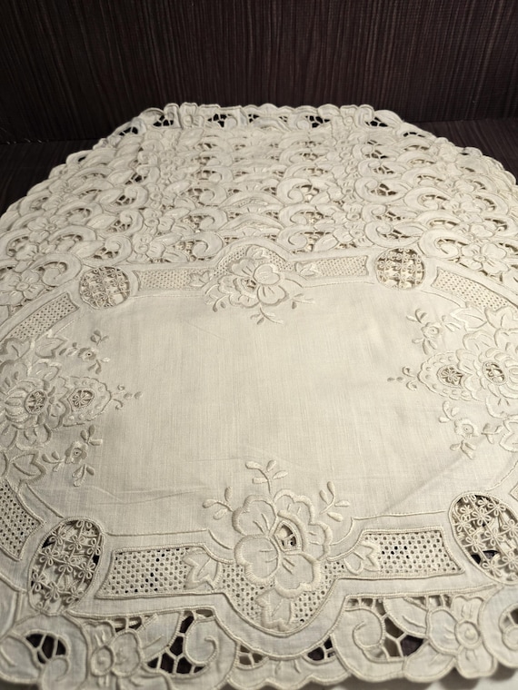17-pc Set Hand Embroidered Table Linen Set