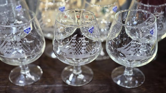 JAVIT Set of 7 "Clipper Collection" brandy glasses - large size!