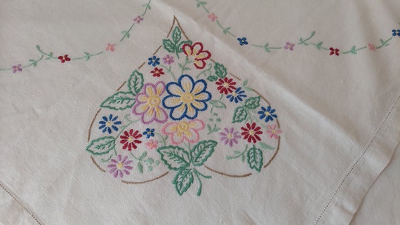 Linen Table Square #5, Flowers in Hearts, 40 inches