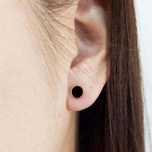 Black Onyx Circle Earrings Onyx Noir Round Earrings 14K Solid Gold Border image 3