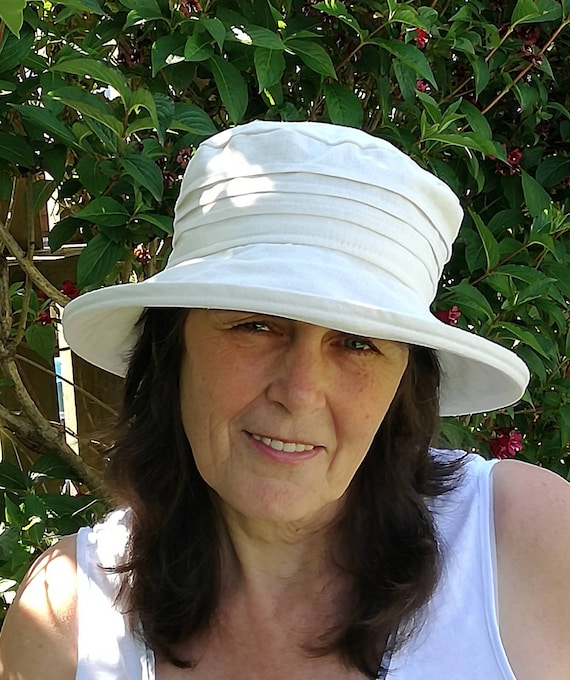 Classic Cream Linen Sun Hat for Ladies With Stiffened Brim  display picture 3
