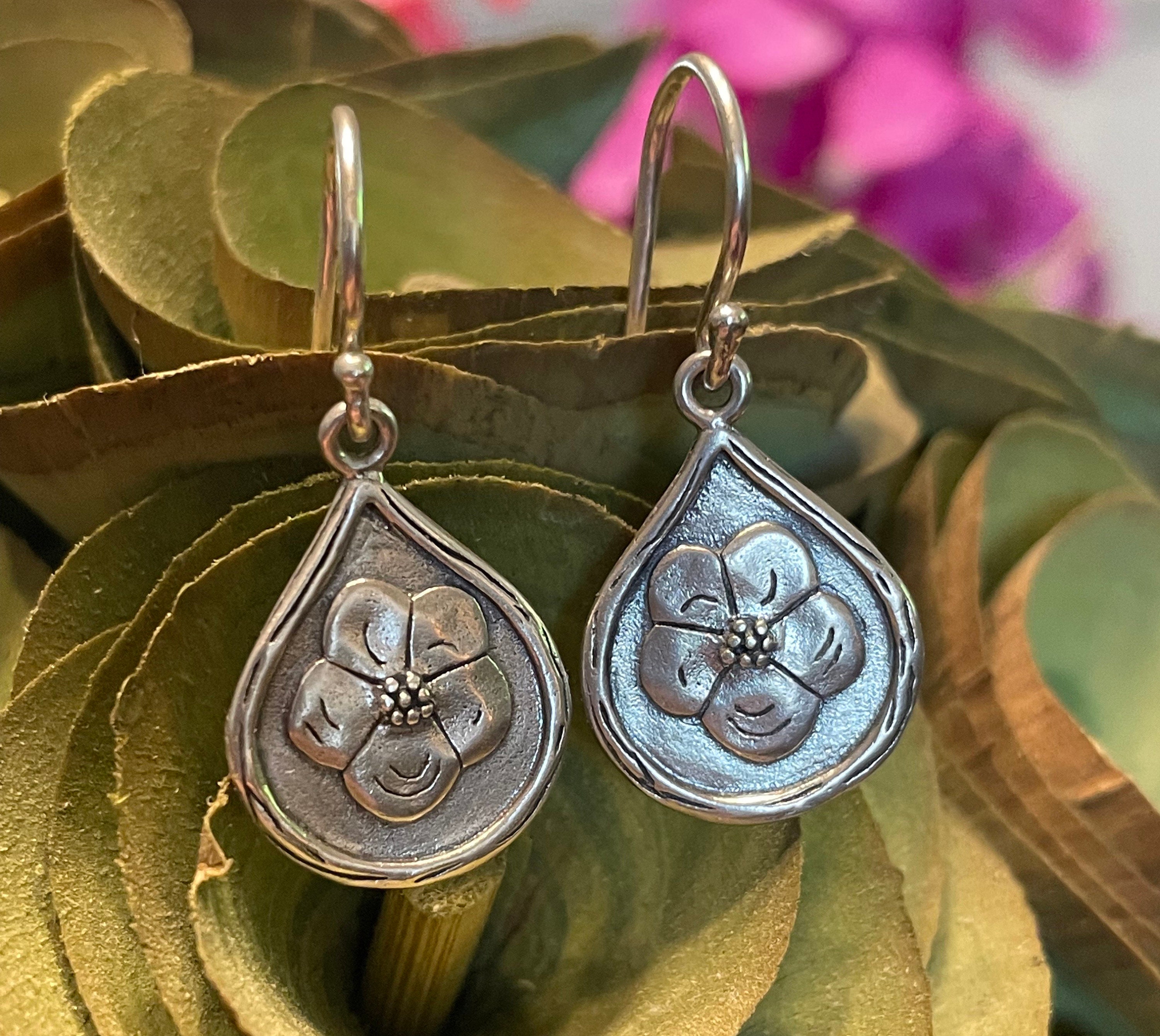 Silpada on sale flower earrings