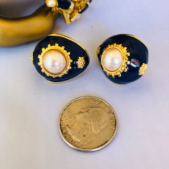 Vintage Joan Rivers Pearl Bracelet and Earrings - image 5