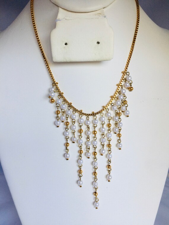 Vintage 1928 Jewelry Company Faux Pearl Bib Neckla
