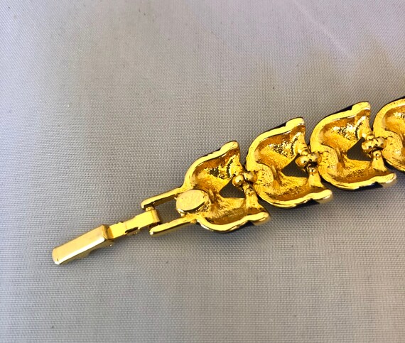 Vintage Joan Rivers Pearl Bracelet and Earrings - image 3