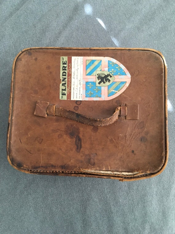 Leather luggage toiletries case- Vintage