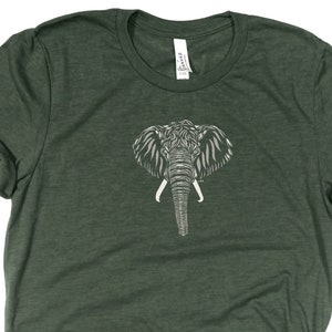 Elefant Shirt / Afrikanischer Elefant / Elefant T-Shirt / Elefant Geschenk / Elefant Liebhaber / Natur / Wild Heather Green