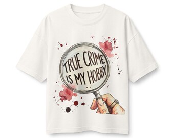 Maglietta "True Crime Is My Hobby" / Illustrazione con lente d'ingrandimento, maglietta con podcast sul crimine