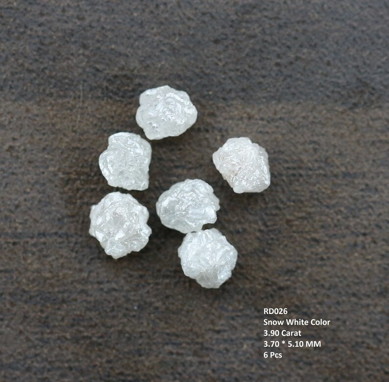 Raw Stone 3.90 Carat Snow White Color Irregular Shape Rough Diamonds 6 pcs