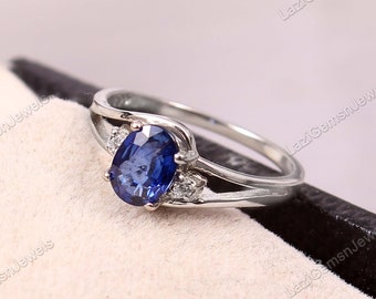 Natural Blue Sapphire Ring: Sterling Silver Promise Ring